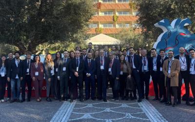 Il Prof. Natale Brunetti e gli specialisti in formazione della Scuola di Malattie dell'Apparato Cardiovascolare dell'Università di Foggia