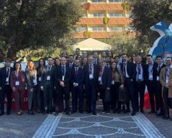 Il Prof. Natale Brunetti e gli specialisti in formazione della Scuola di Malattie dell'Apparato Cardiovascolare dell'Università di Foggia
